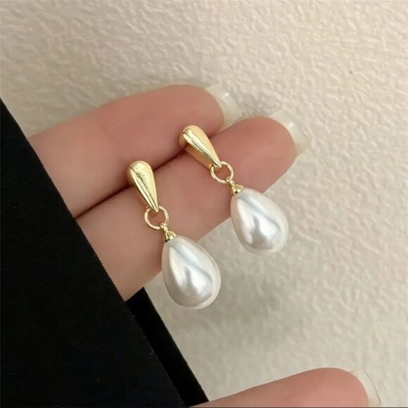 Gold Tone Pearl Drop Earrings - Picture 2 of 4